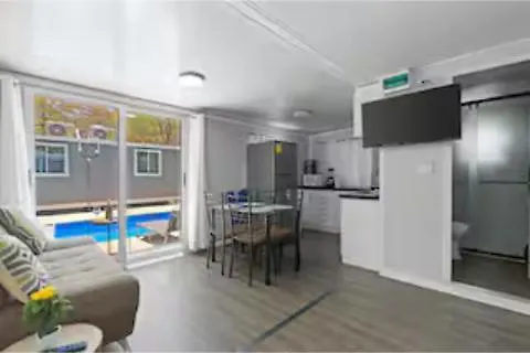 Apartment Monkey *
